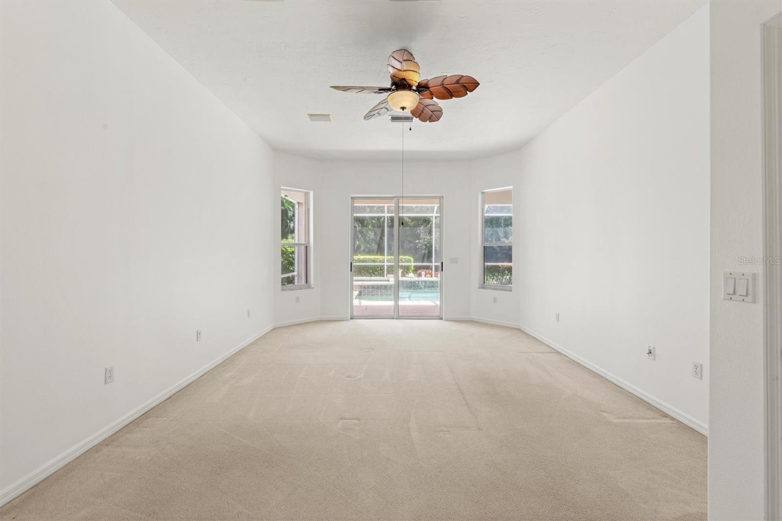 Image 19 of 47 For 4908 Sabal Lake Circle