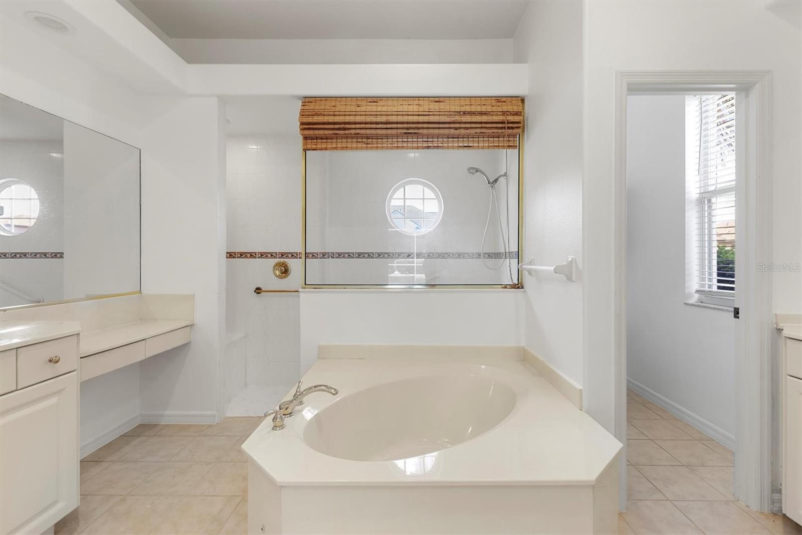 Image 22 of 47 For 4908 Sabal Lake Circle