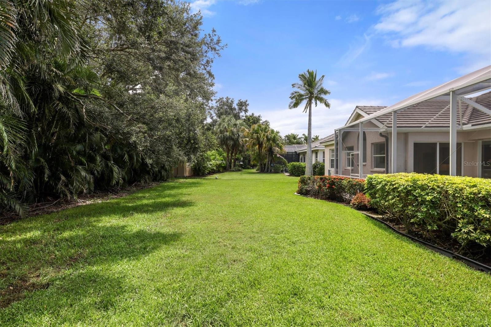 Image 37 of 47 For 4908 Sabal Lake Circle