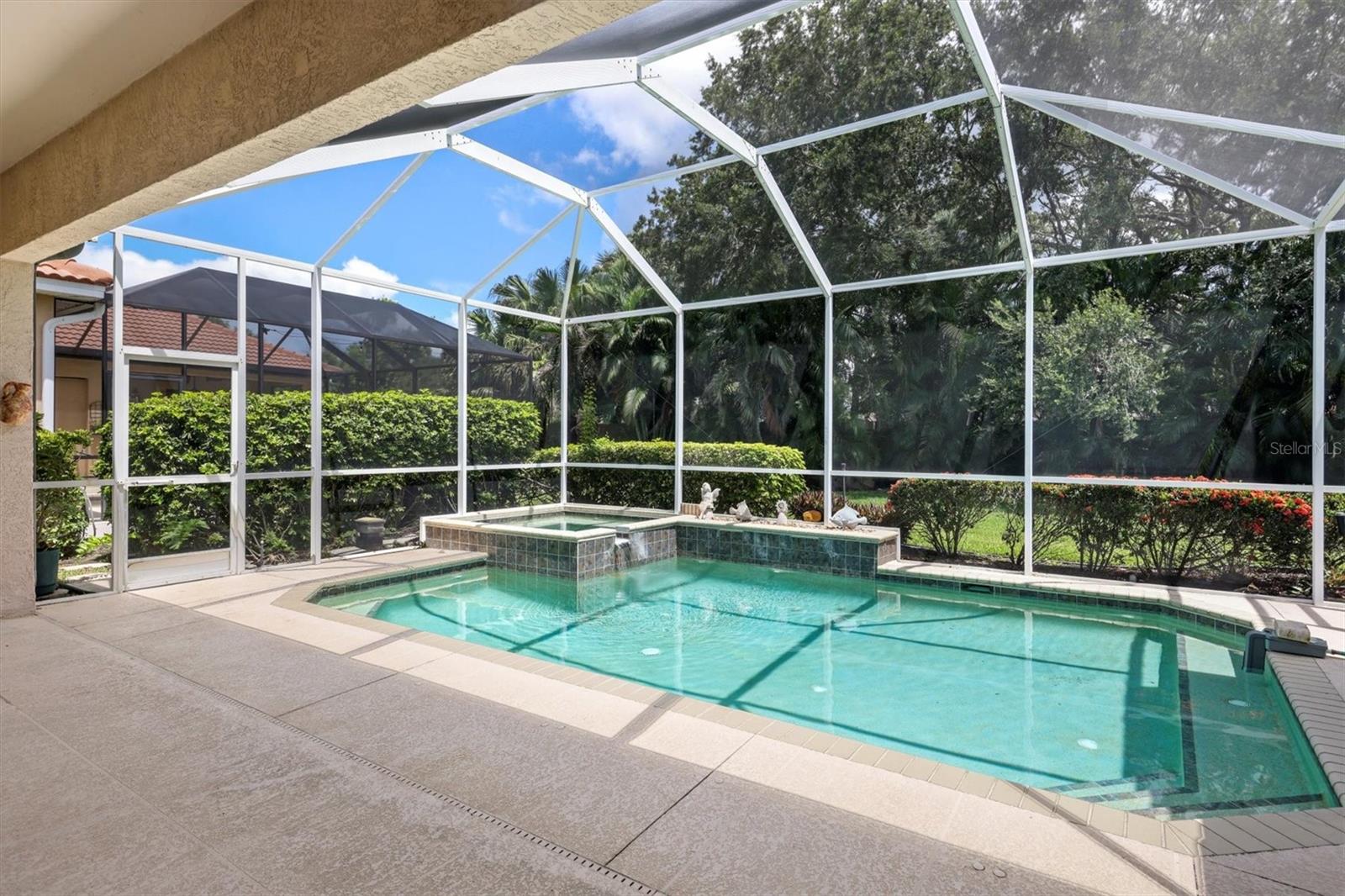 Image 6 of 47 For 4908 Sabal Lake Circle