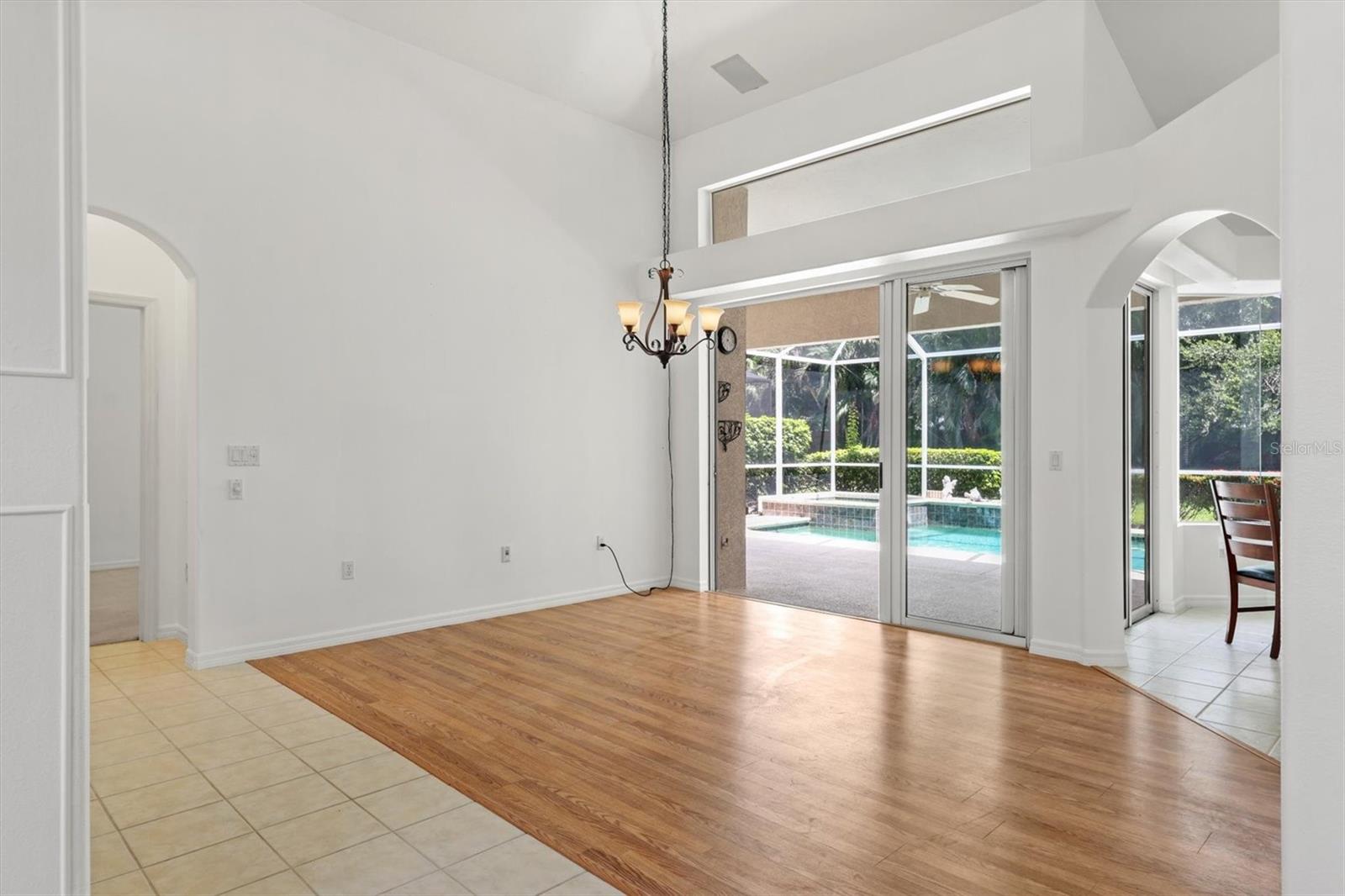 Image 8 of 47 For 4908 Sabal Lake Circle