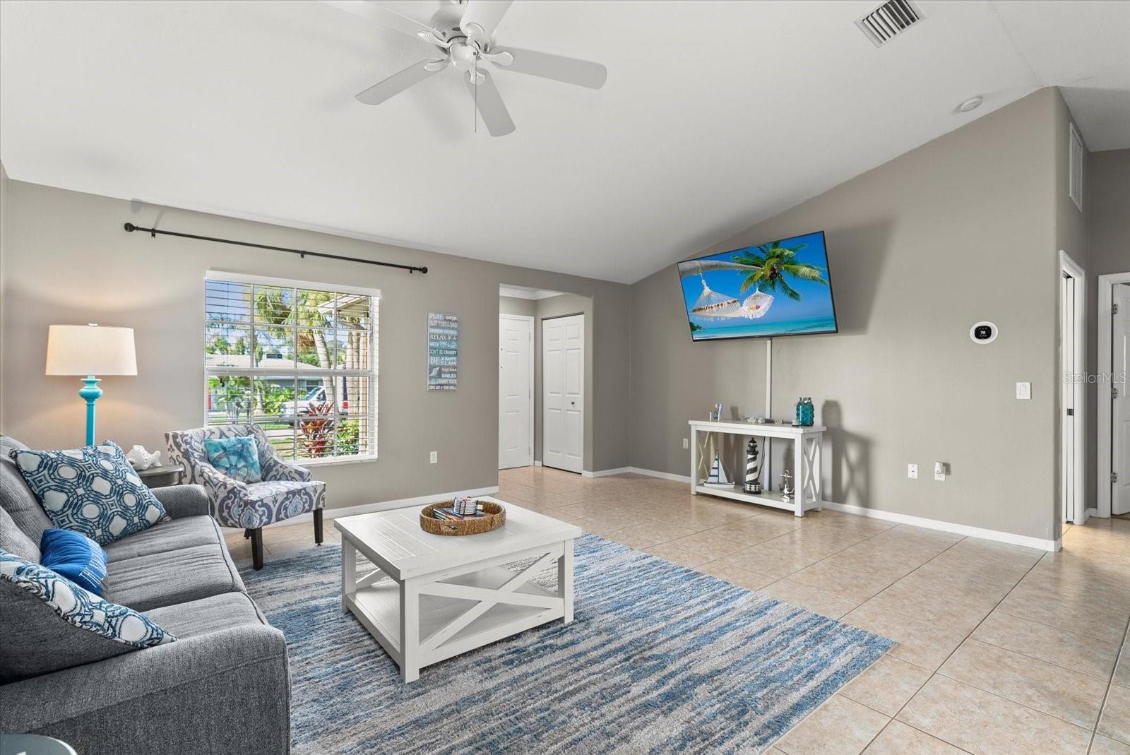 Image 5 of 32 For 164 Temple Road