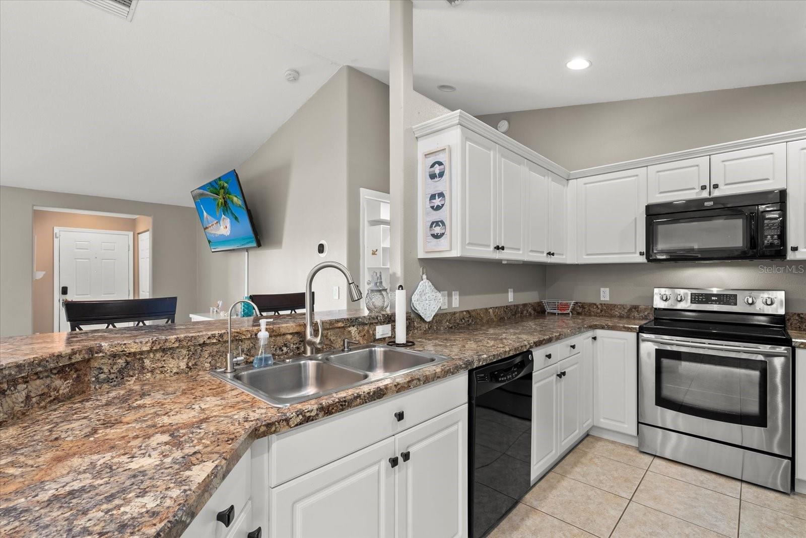 Image 7 of 32 For 164 Temple Road