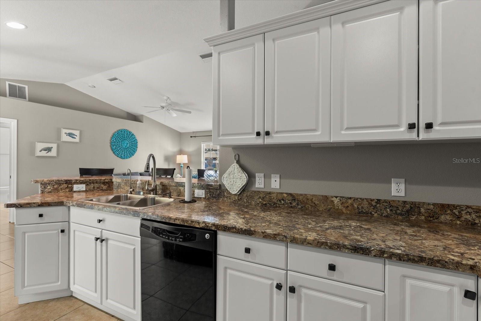 Image 9 of 32 For 164 Temple Road