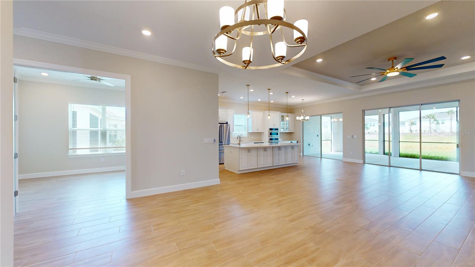 Image 14 of 39 For 16419 Isola Place