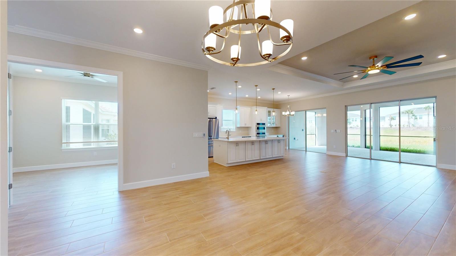 Image 16 of 39 For 16419 Isola Place
