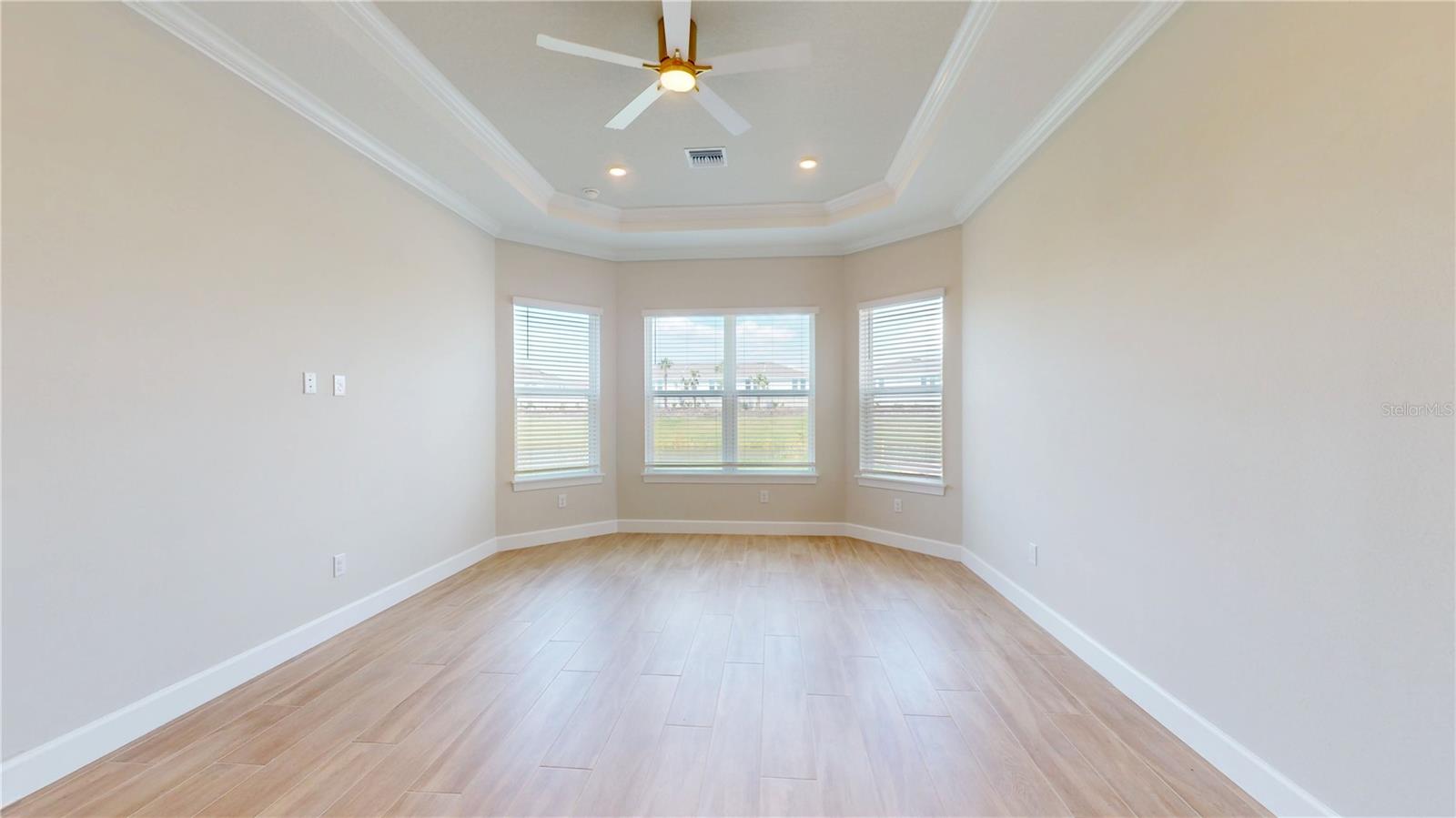 Image 18 of 39 For 16419 Isola Place