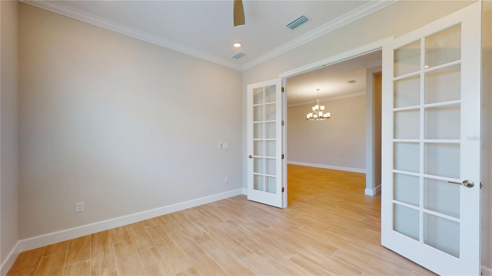 Image 24 of 39 For 16419 Isola Place