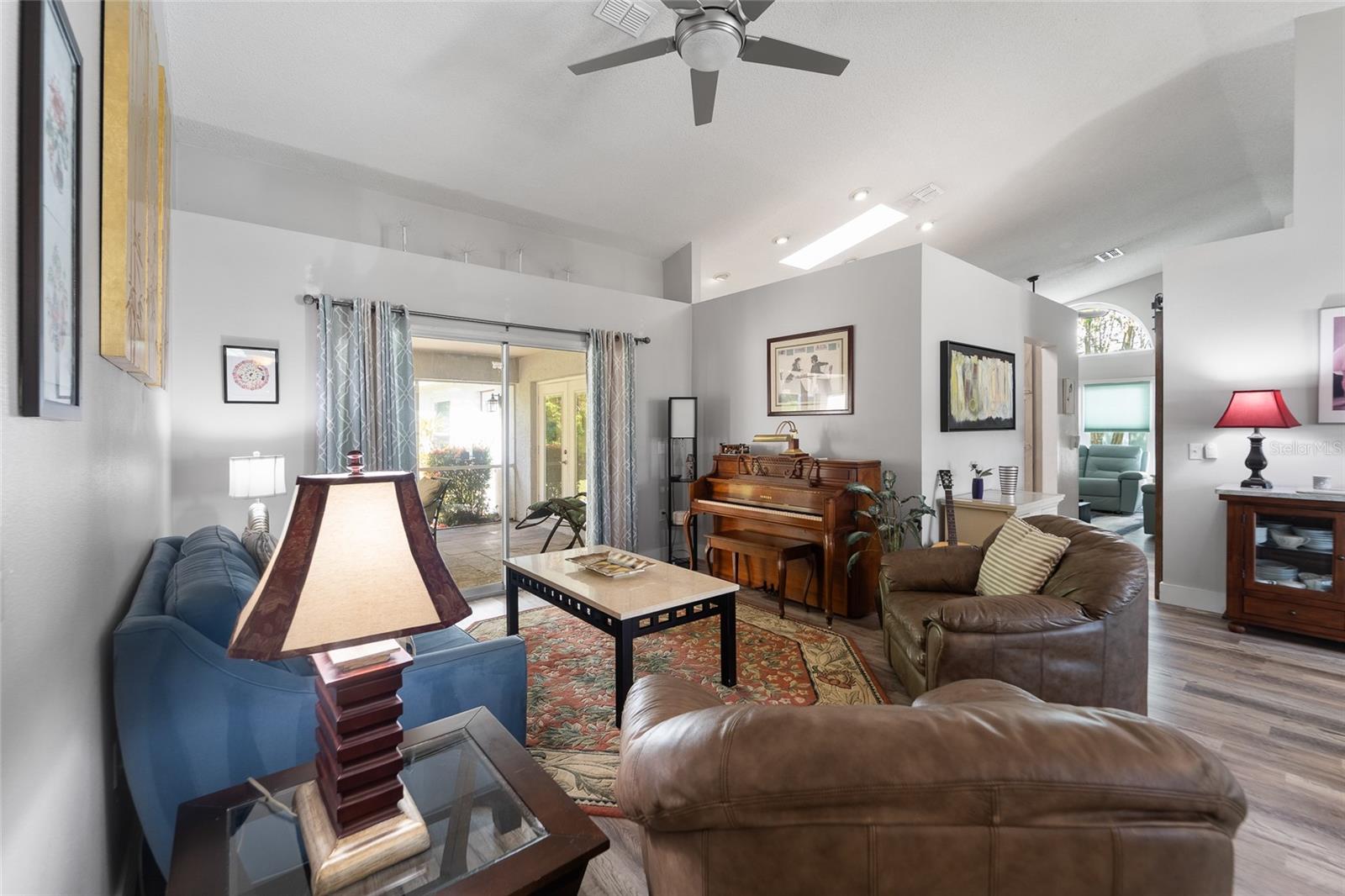 Image 8 of 29 For 3808 Maplewood Terrace