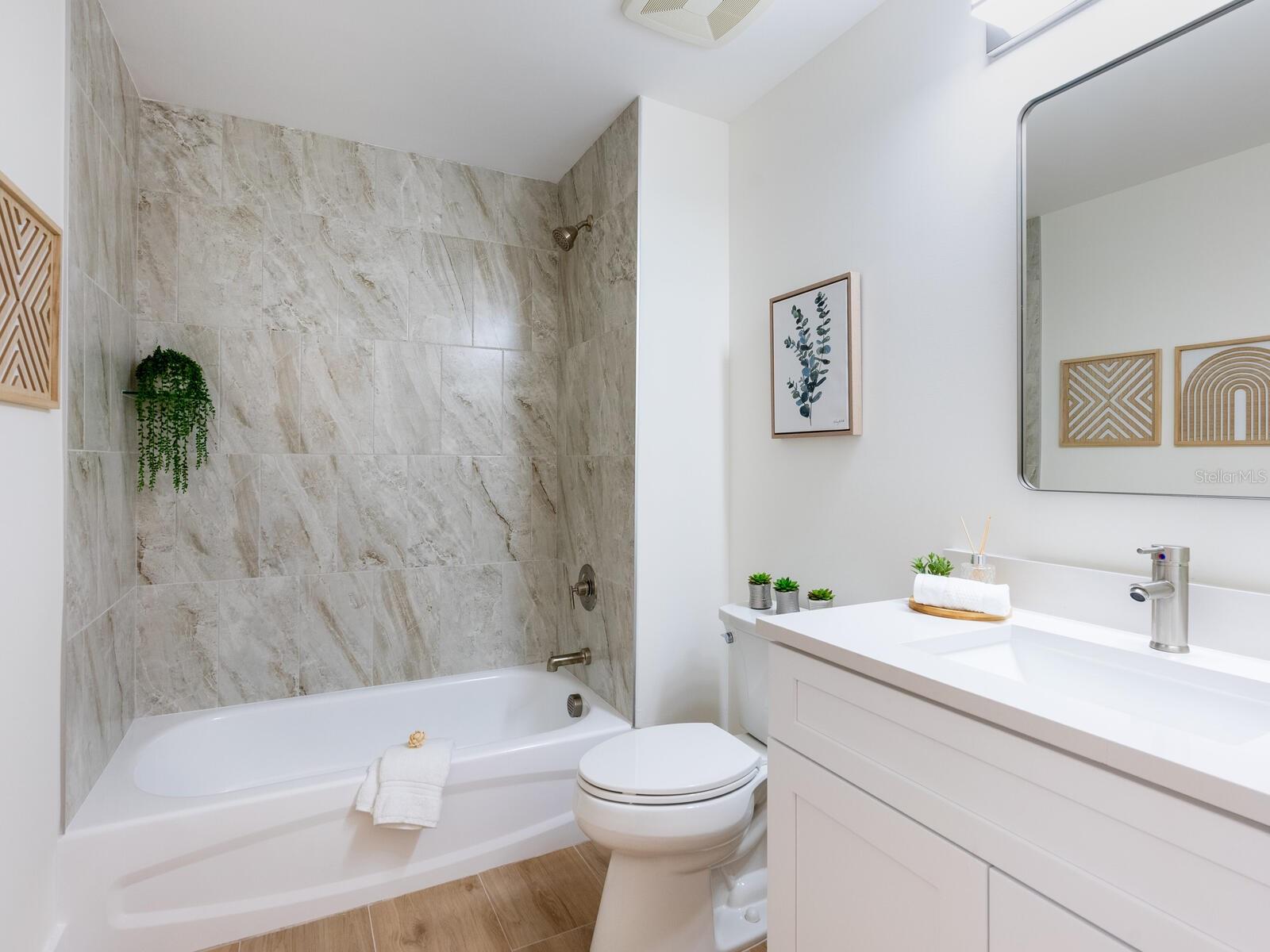 Image 24 of 68 For 1343 4th Street 101