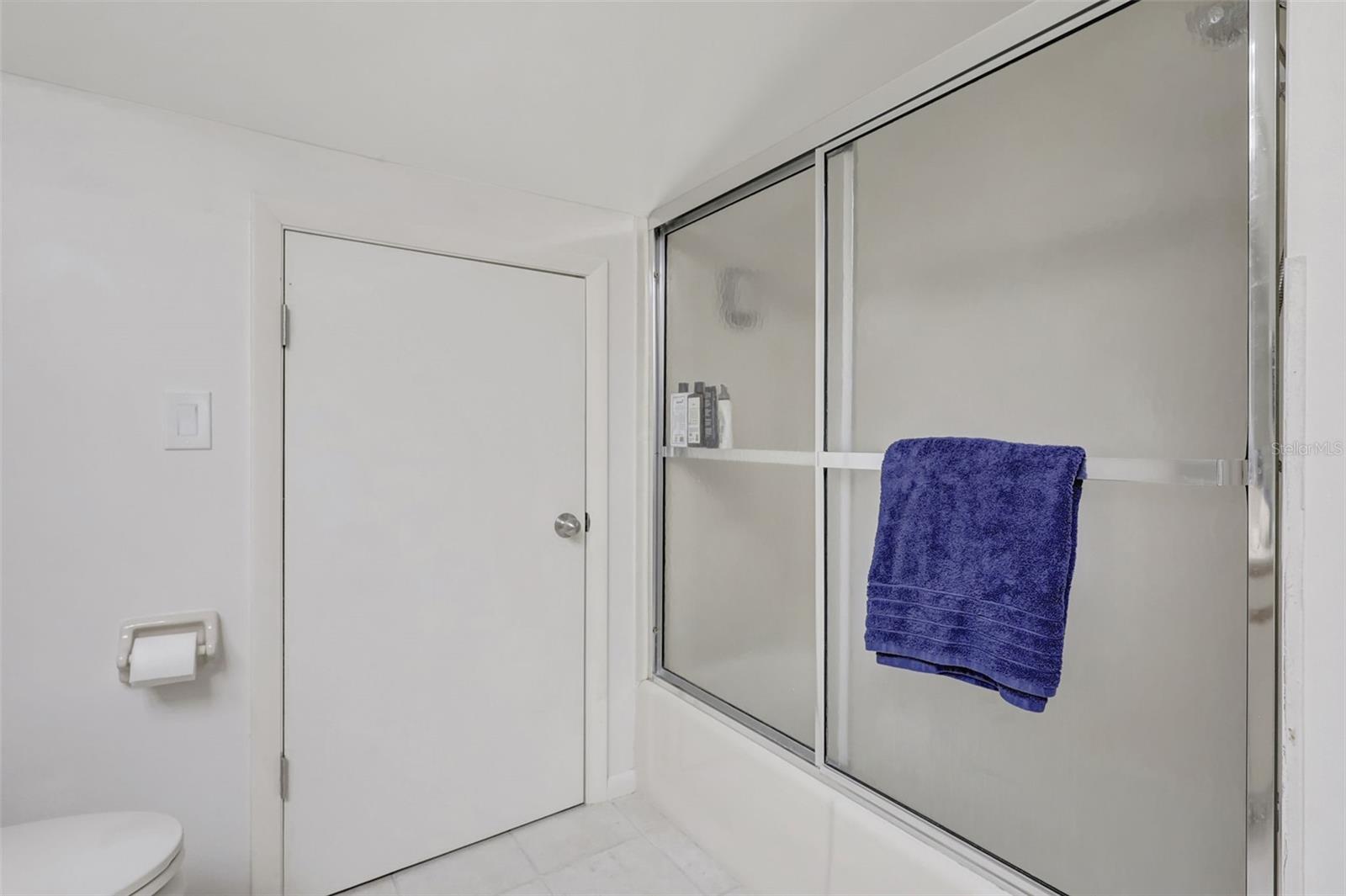 Image 21 of 31 For 5310 Huntingwood Court 40