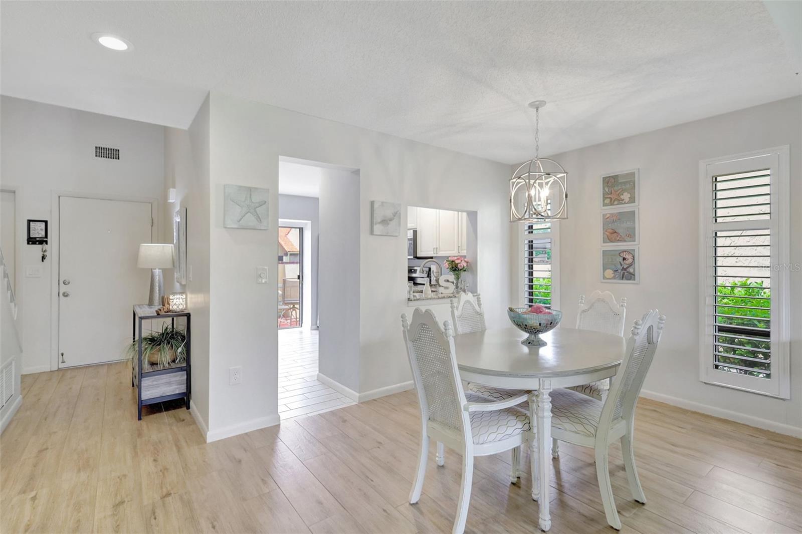 Image 5 of 31 For 5310 Huntingwood Court 40
