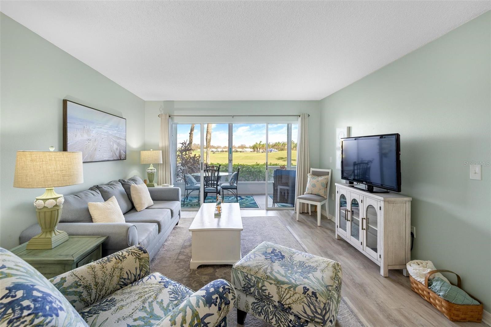 Image 16 of 39 For 408 Cerromar Circle S 130