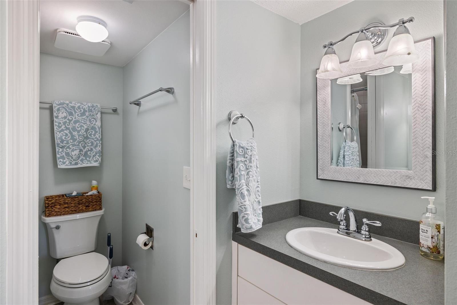 Image 26 of 39 For 408 Cerromar Circle S 130