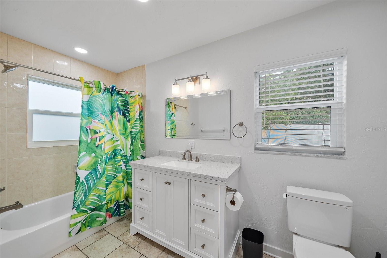 Image 10 of 65 For 2054 Roselawn Street