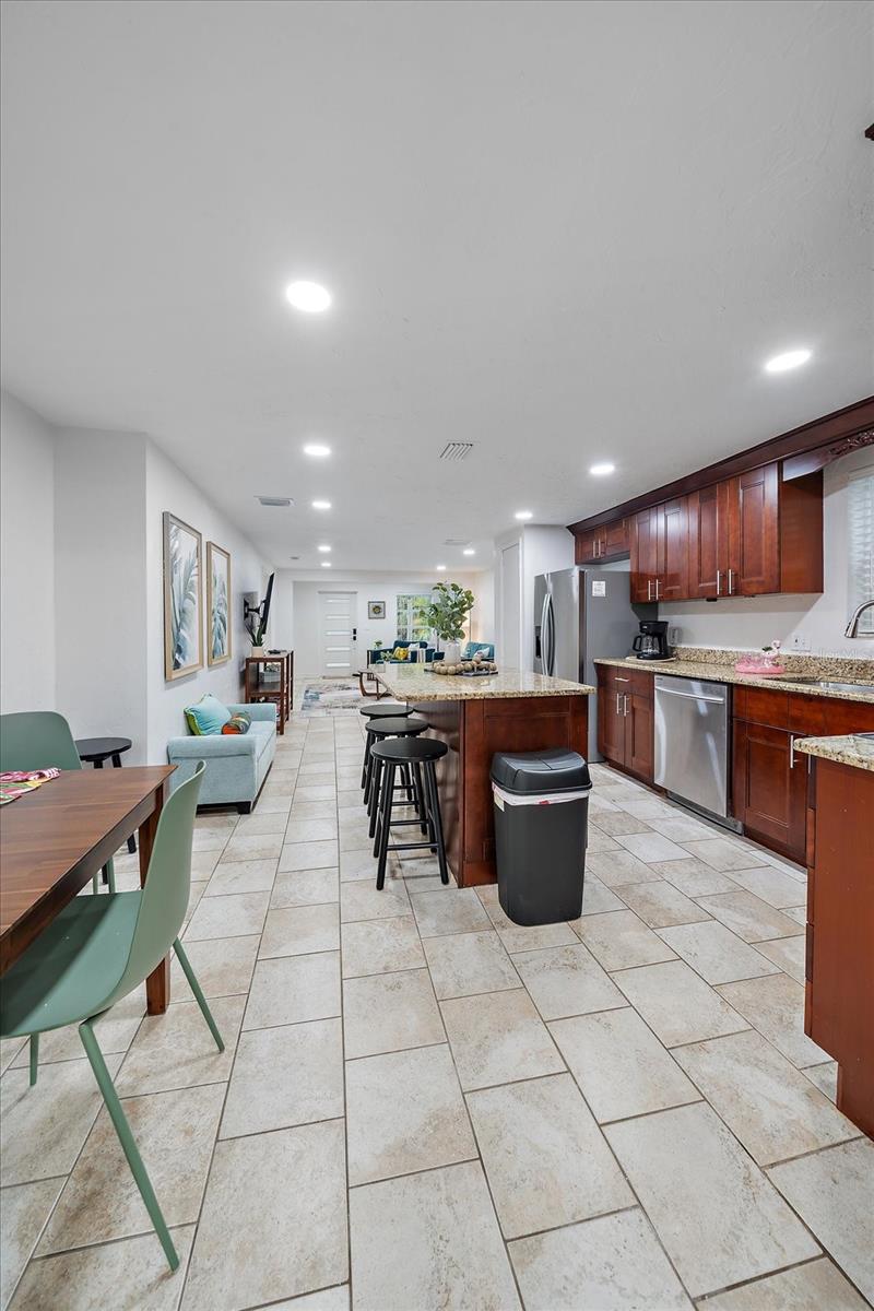 Image 42 of 65 For 2054 Roselawn Street