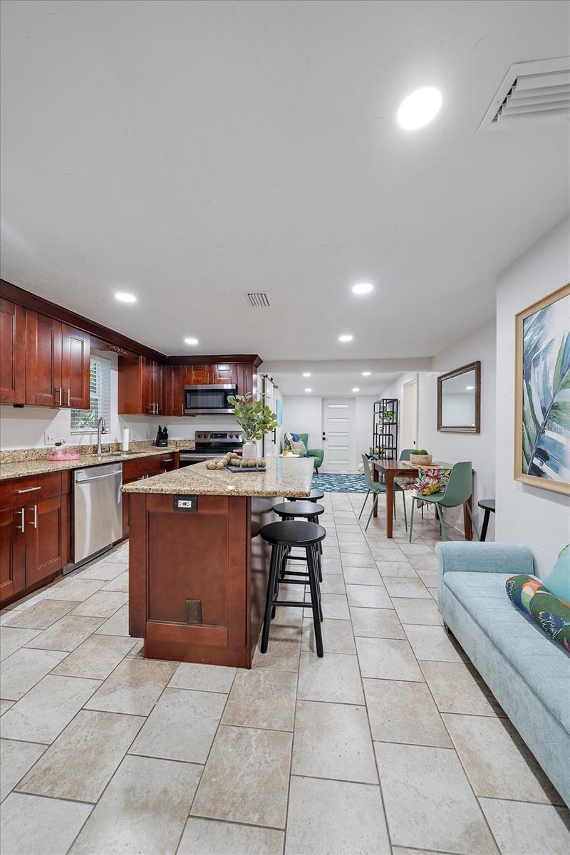 Image 43 of 65 For 2054 Roselawn Street