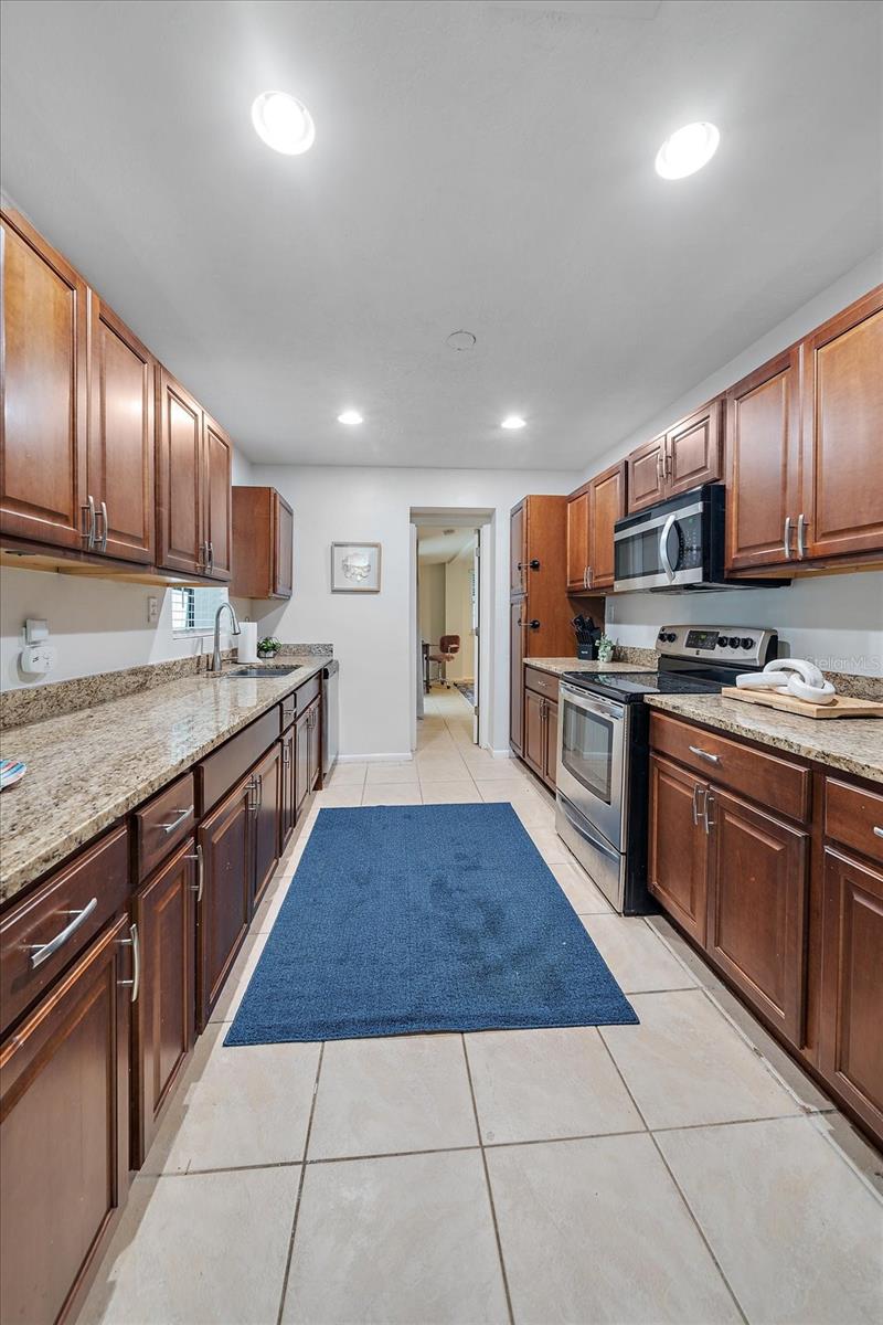 Image 48 of 65 For 2054 Roselawn Street
