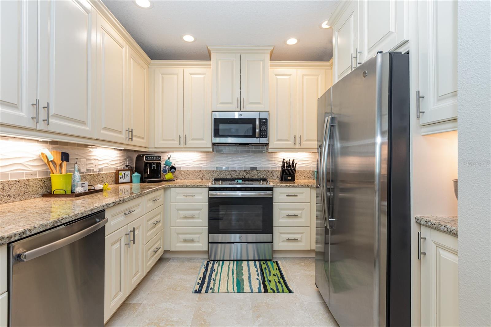 Image 4 of 24 For 3431 79th Street Circle W 101
