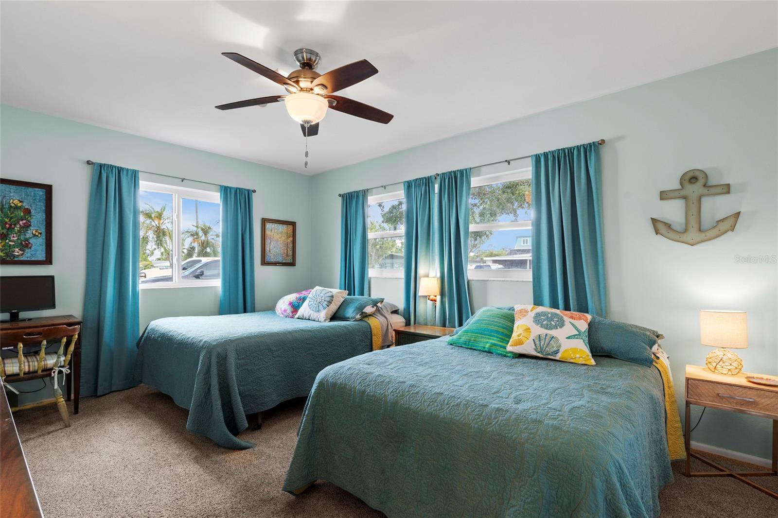 Image 33 of 48 For 804 Poinsettia Avenue