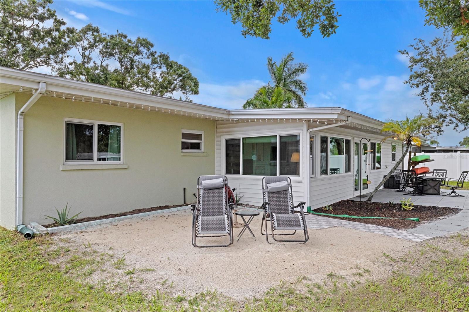 Image 45 of 48 For 804 Poinsettia Avenue
