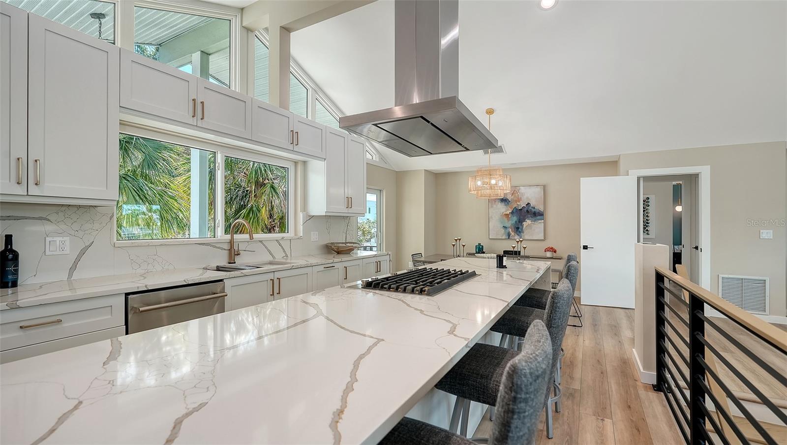 Image 17 of 96 For 5168 Sandy Cove