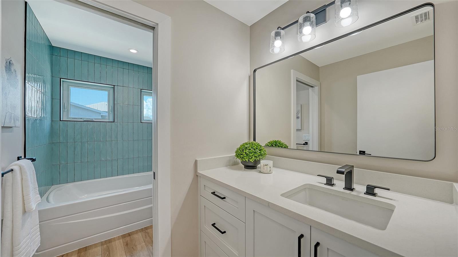 Image 34 of 96 For 5168 Sandy Cove