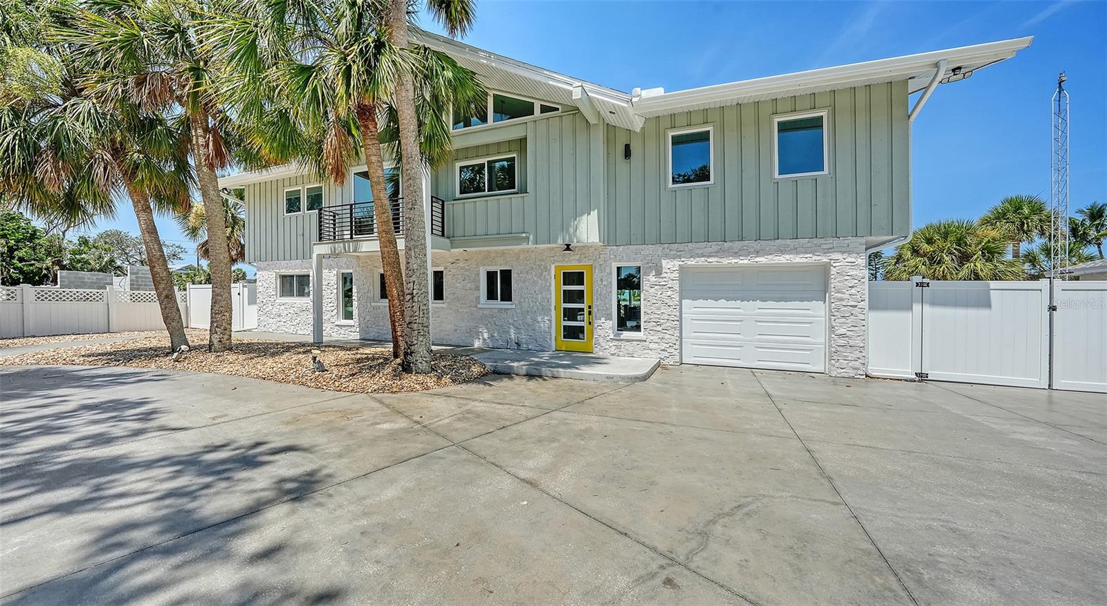 Image 6 of 96 For 5168 Sandy Cove