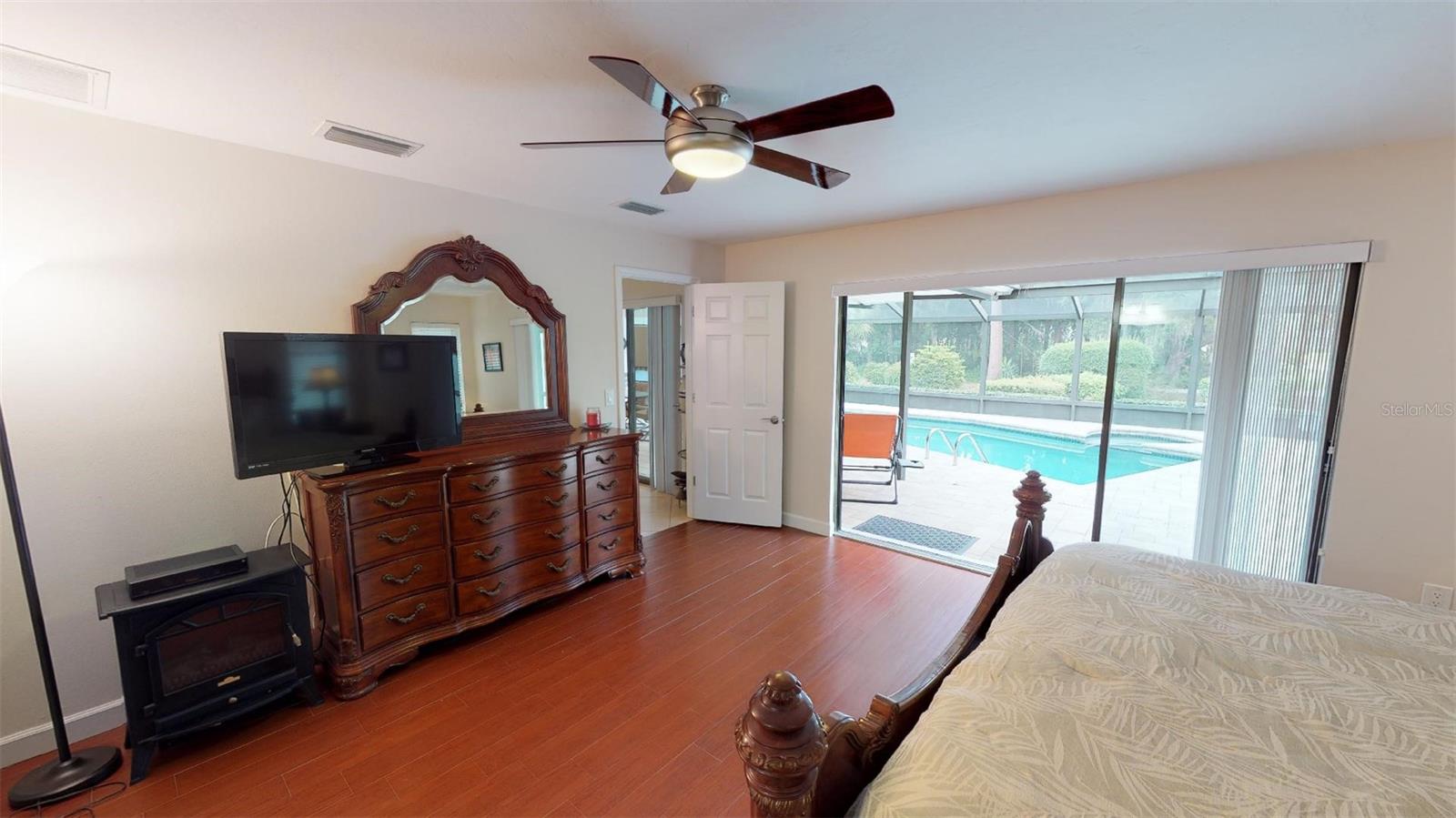 Image 10 of 41 For 4952 Rutland Gate