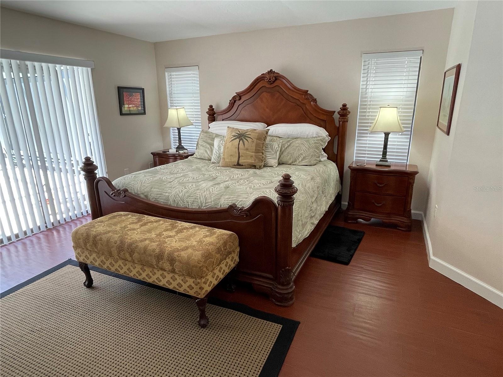 Image 12 of 41 For 4952 Rutland Gate