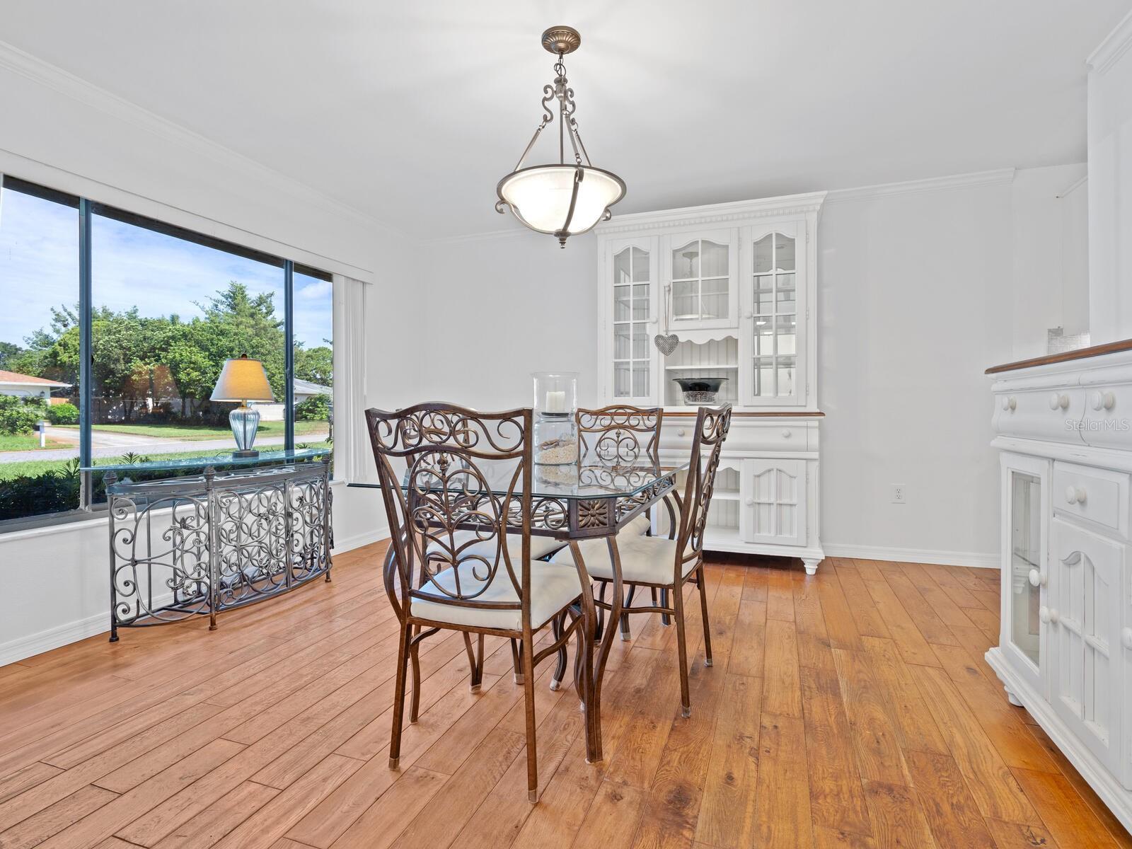 Image 12 of 51 For 2109 39th Street W