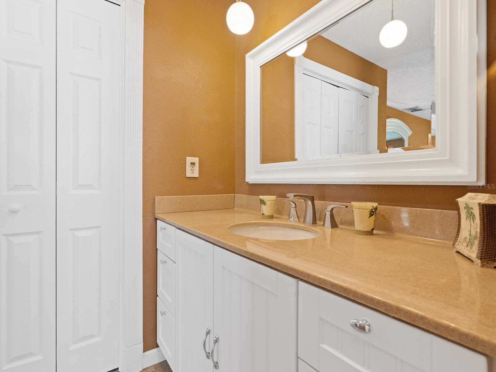 Image 17 of 51 For 2109 39th Street W