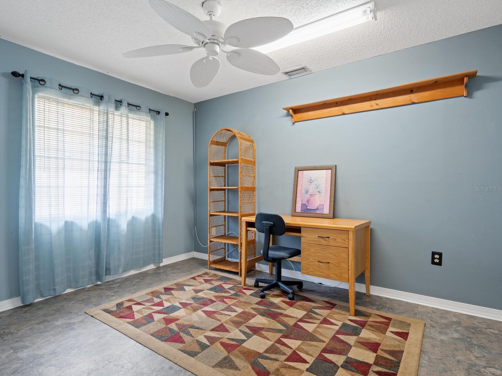 Image 21 of 51 For 2109 39th Street W