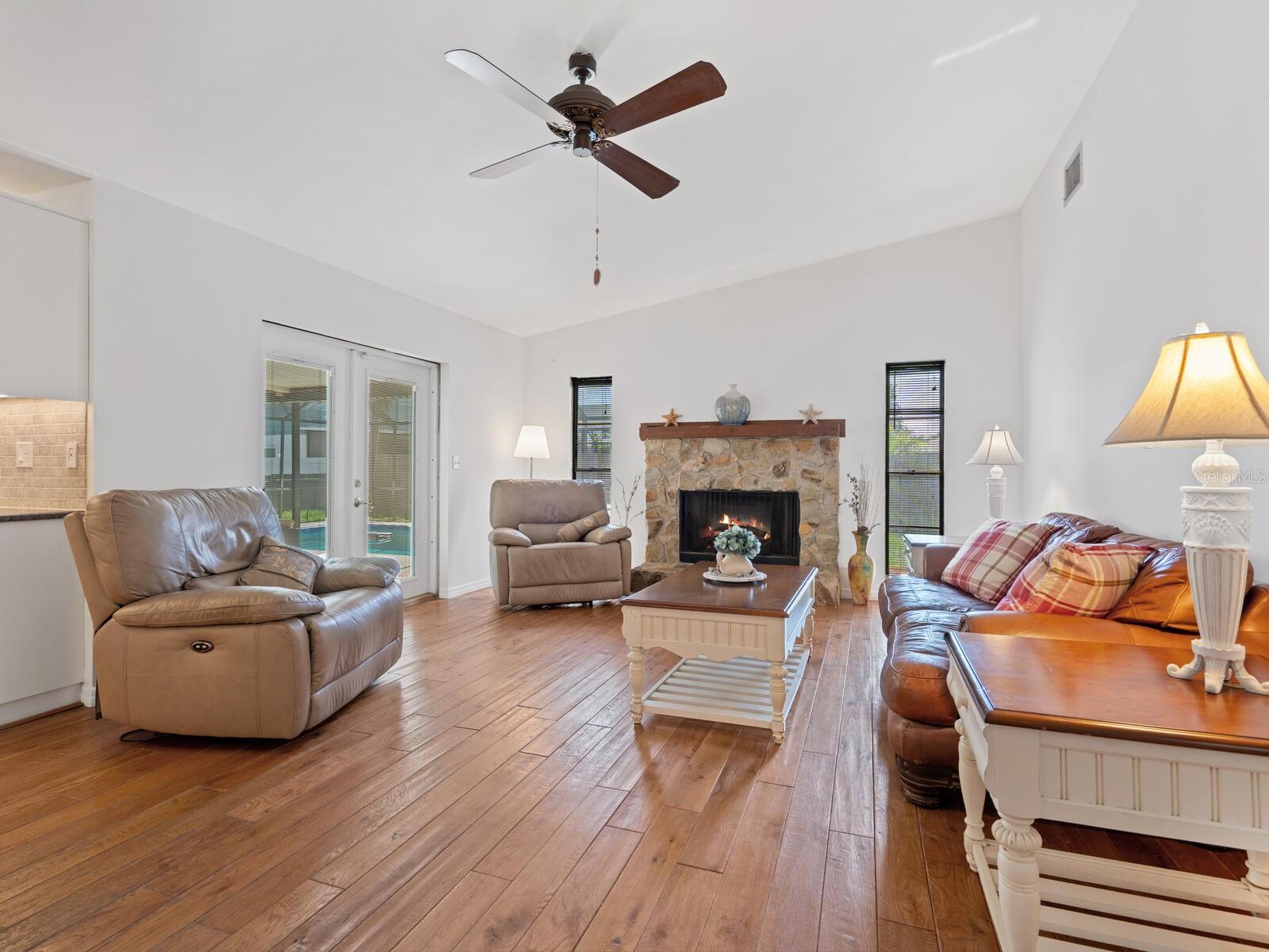 Image 3 of 51 For 2109 39th Street W