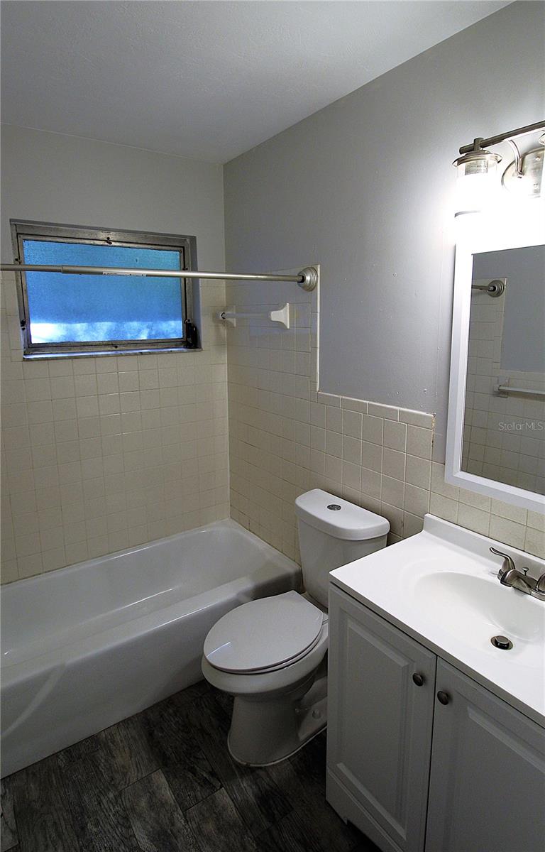 Image 6 of 7 For 6329 Gateway Avenue