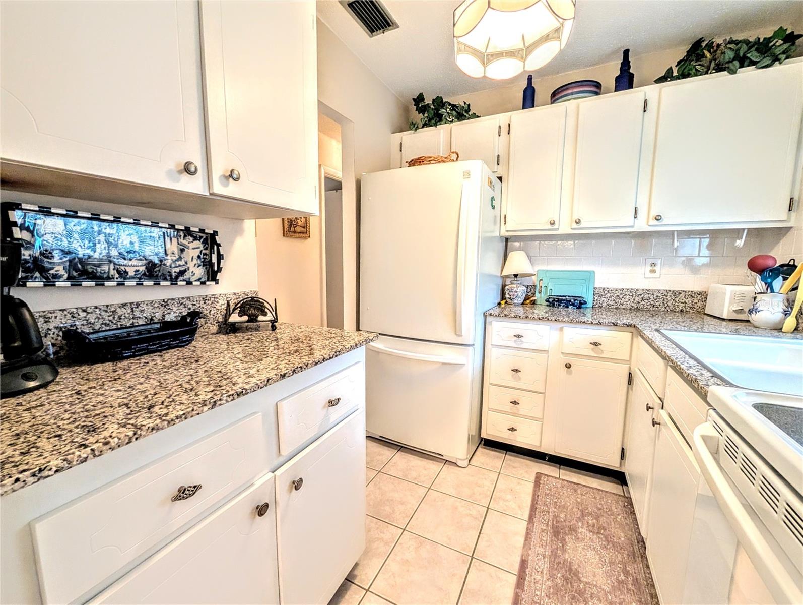 Image 4 of 27 For 2453 Flamingo Boulevard K33