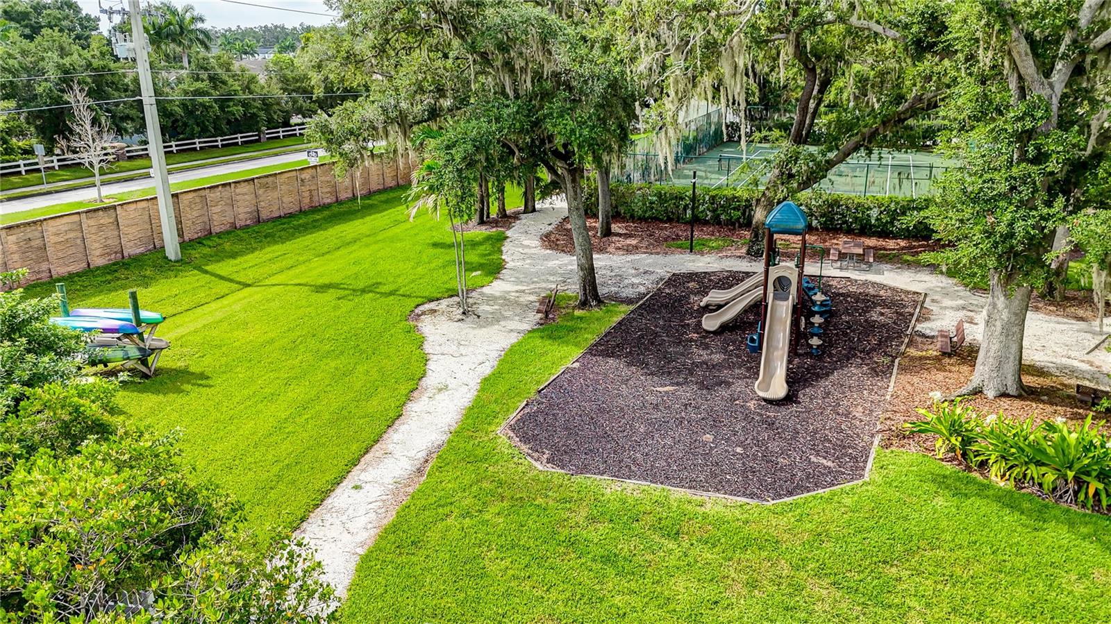 Image 39 of 45 For 4709 Mainsail Drive
