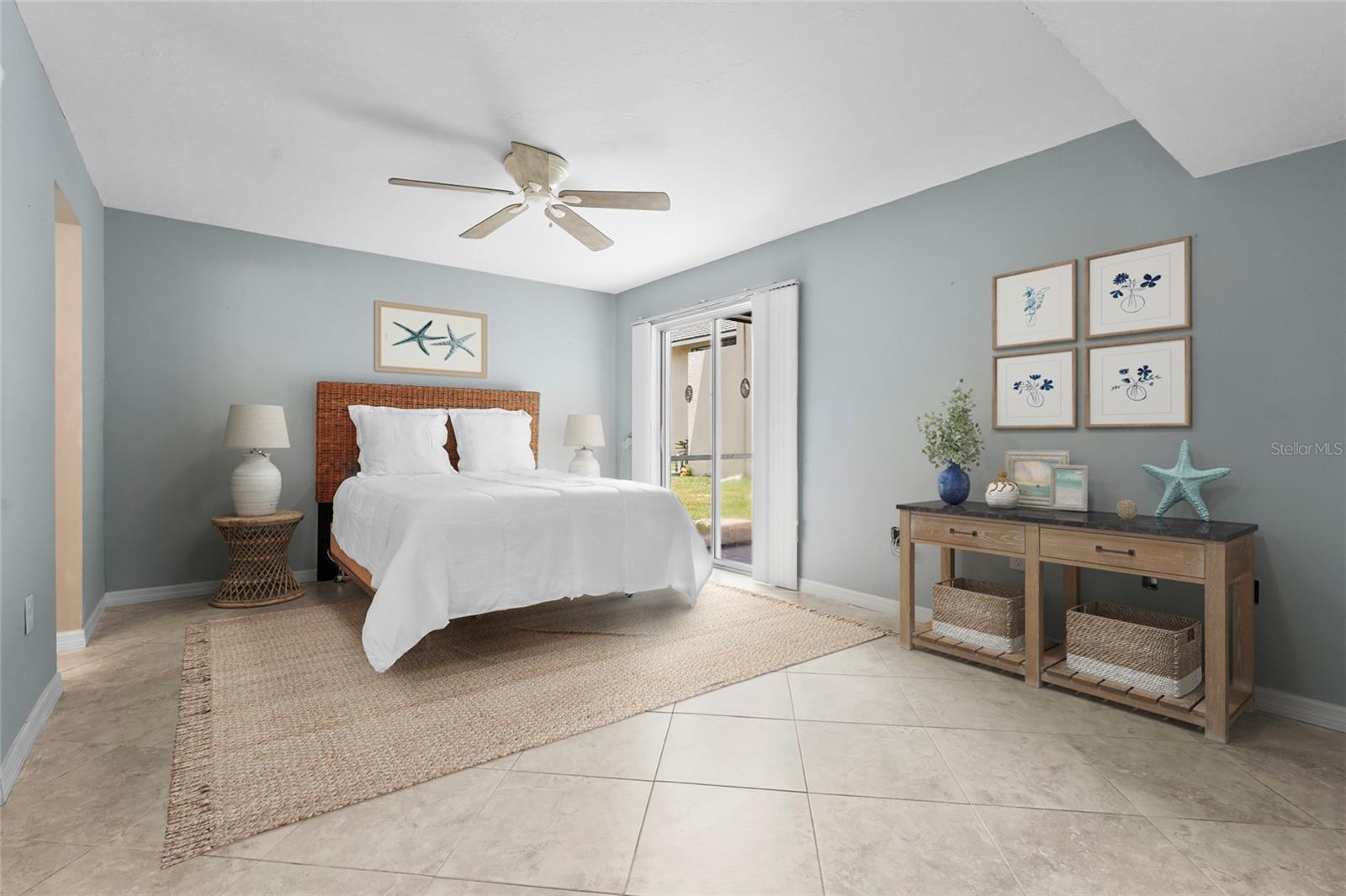 Image 11 of 72 For 4660 Ocean Boulevard Q1
