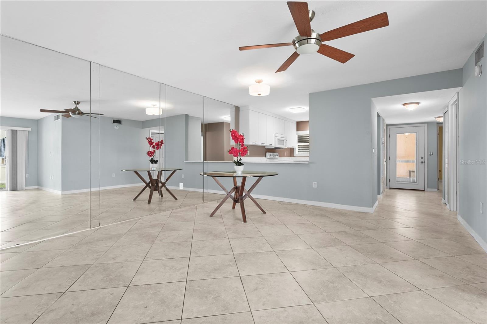 Image 12 of 72 For 4660 Ocean Boulevard Q1
