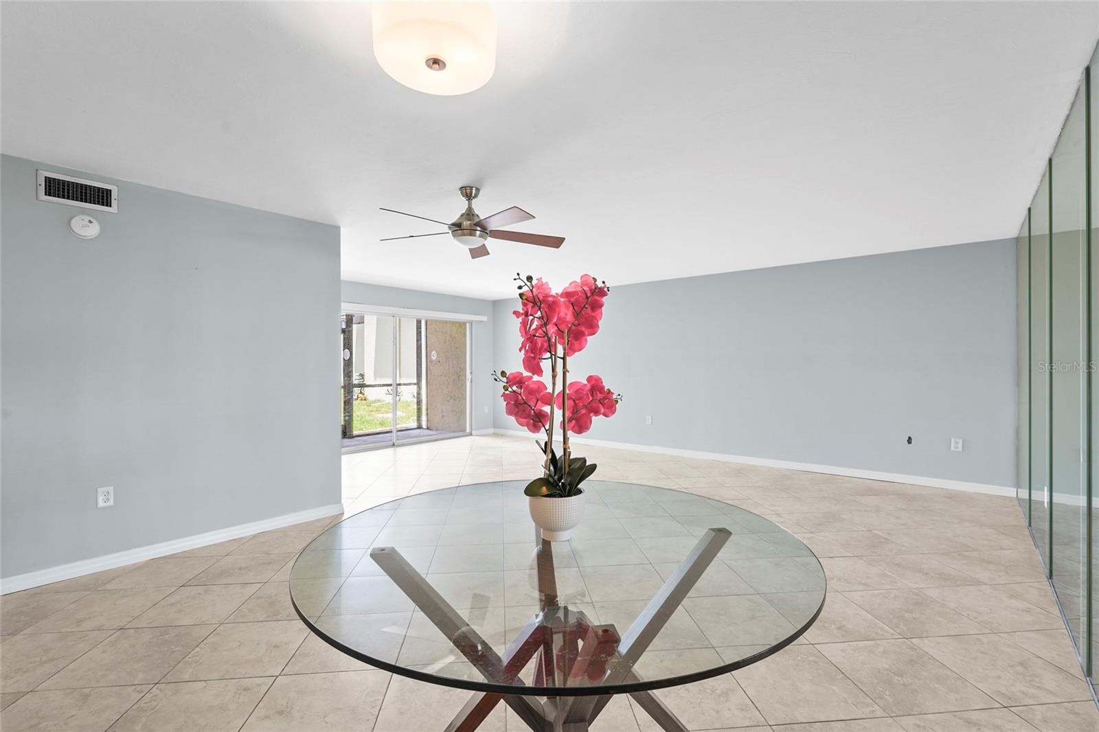 Image 15 of 72 For 4660 Ocean Boulevard Q1