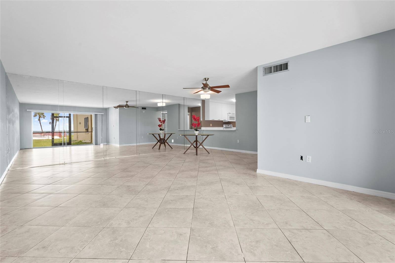 Image 16 of 72 For 4660 Ocean Boulevard Q1