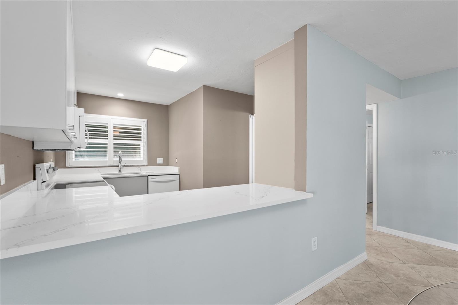 Image 17 of 72 For 4660 Ocean Boulevard Q1