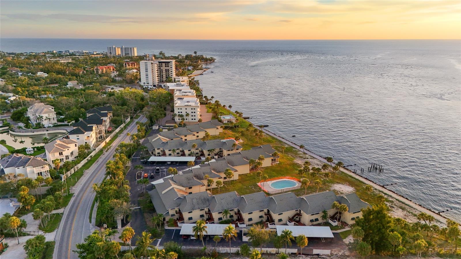 Image 2 of 72 For 4660 Ocean Boulevard Q1