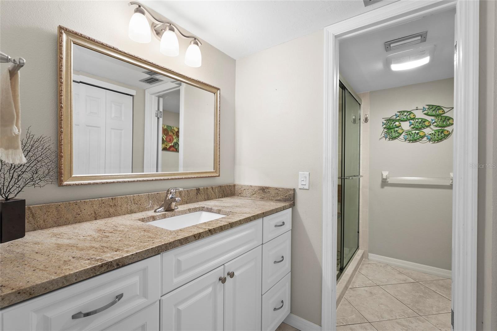 Image 23 of 72 For 4660 Ocean Boulevard Q1