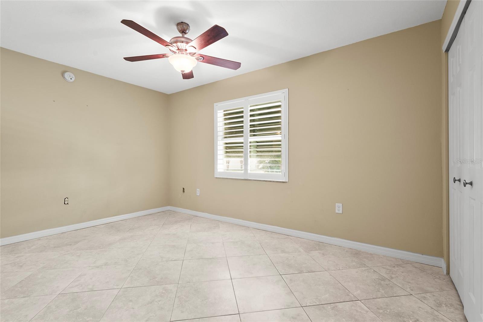 Image 26 of 72 For 4660 Ocean Boulevard Q1