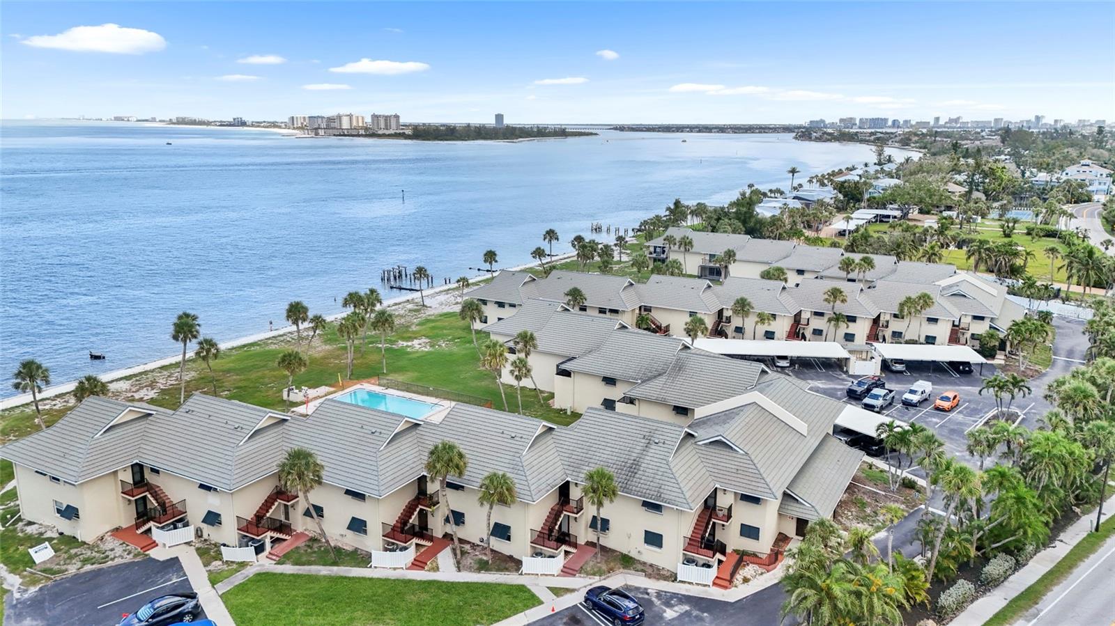 Image 3 of 72 For 4660 Ocean Boulevard Q1