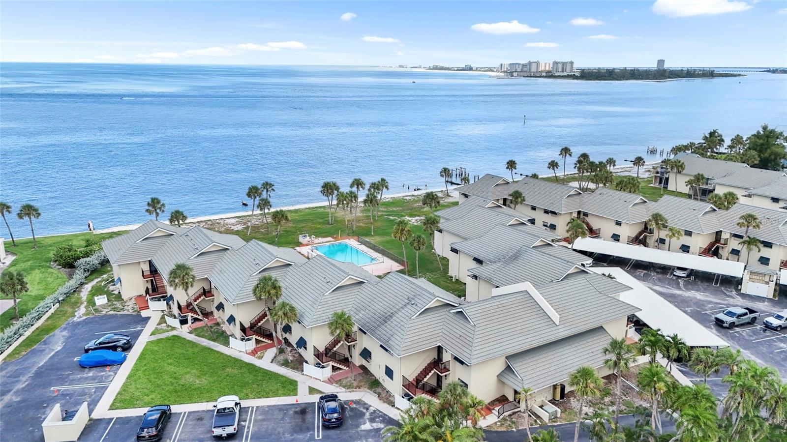 Image 43 of 72 For 4660 Ocean Boulevard Q1