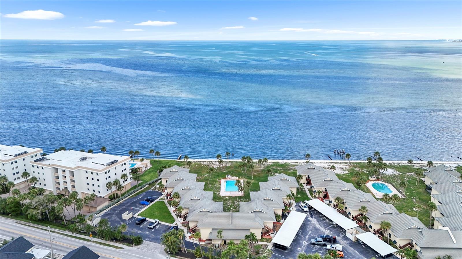 Image 44 of 72 For 4660 Ocean Boulevard Q1