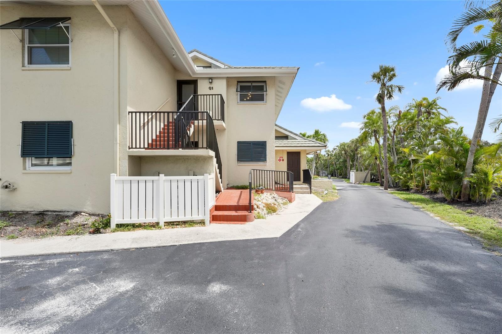 Image 60 of 72 For 4660 Ocean Boulevard Q1