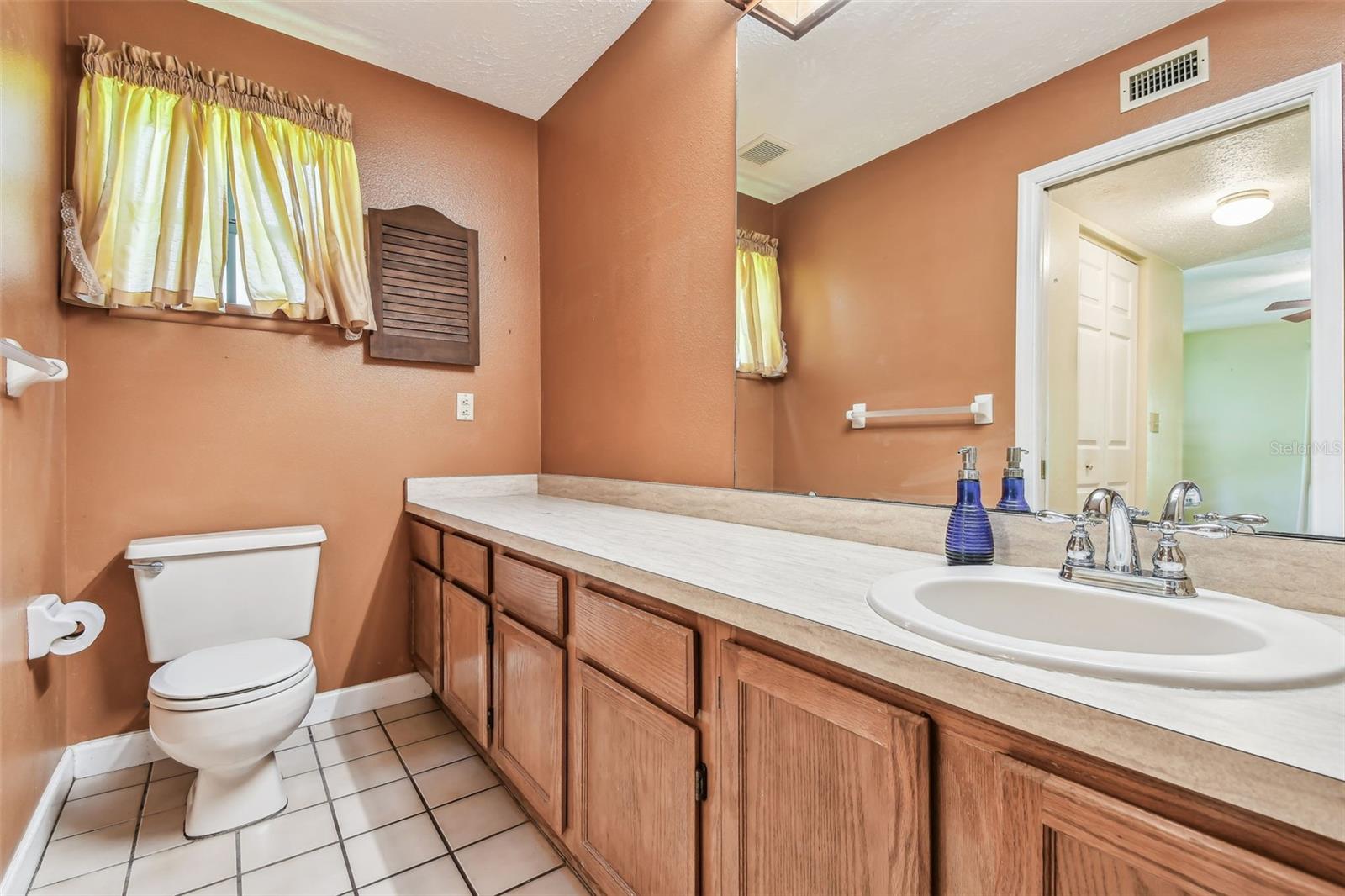 Listing photo id 19 for 1611 Wagonwheel Road
